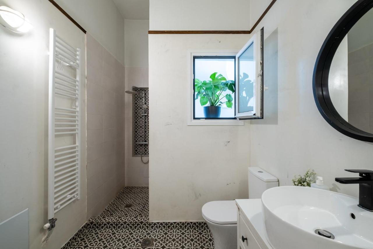 Central5 Boutique Apartments With Common Garden Next To Metro أثينا المظهر الخارجي الصورة