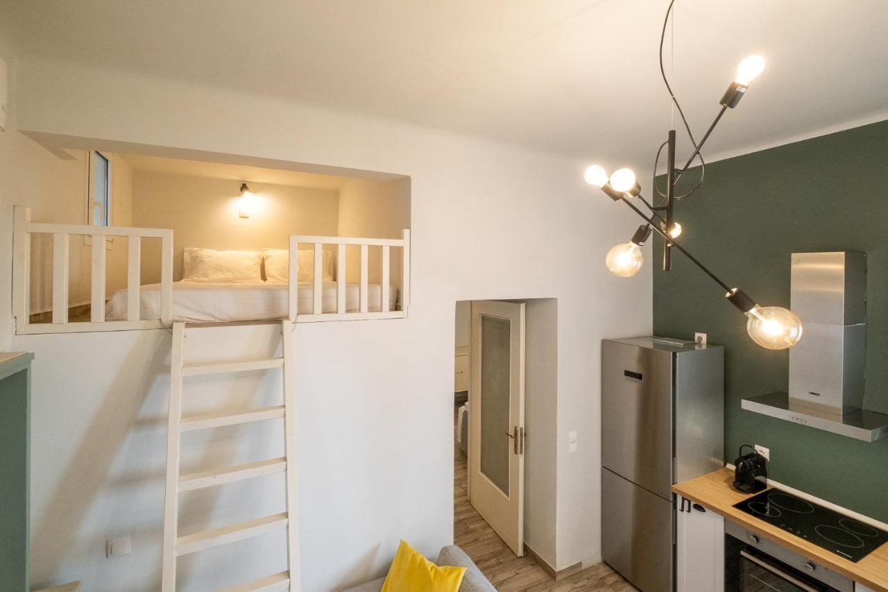 Central5 Boutique Apartments With Common Garden Next To Metro أثينا المظهر الخارجي الصورة